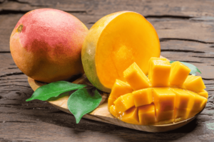 A fruta tropical que fortalece sua saúde e surpreende